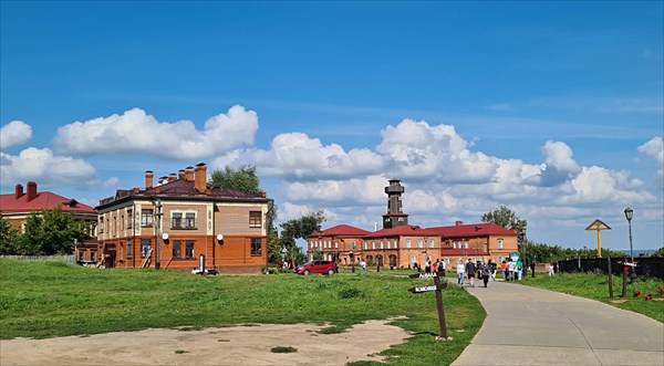 137-Рождественская площадь
